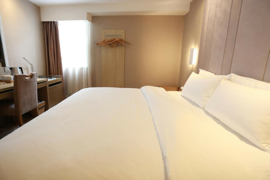 Lavande Hotel Baogang Avenue Guangbai Xinyi Branch Kanton Exterior foto